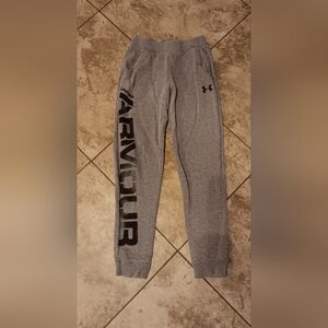Boys Under Armour sweatpants